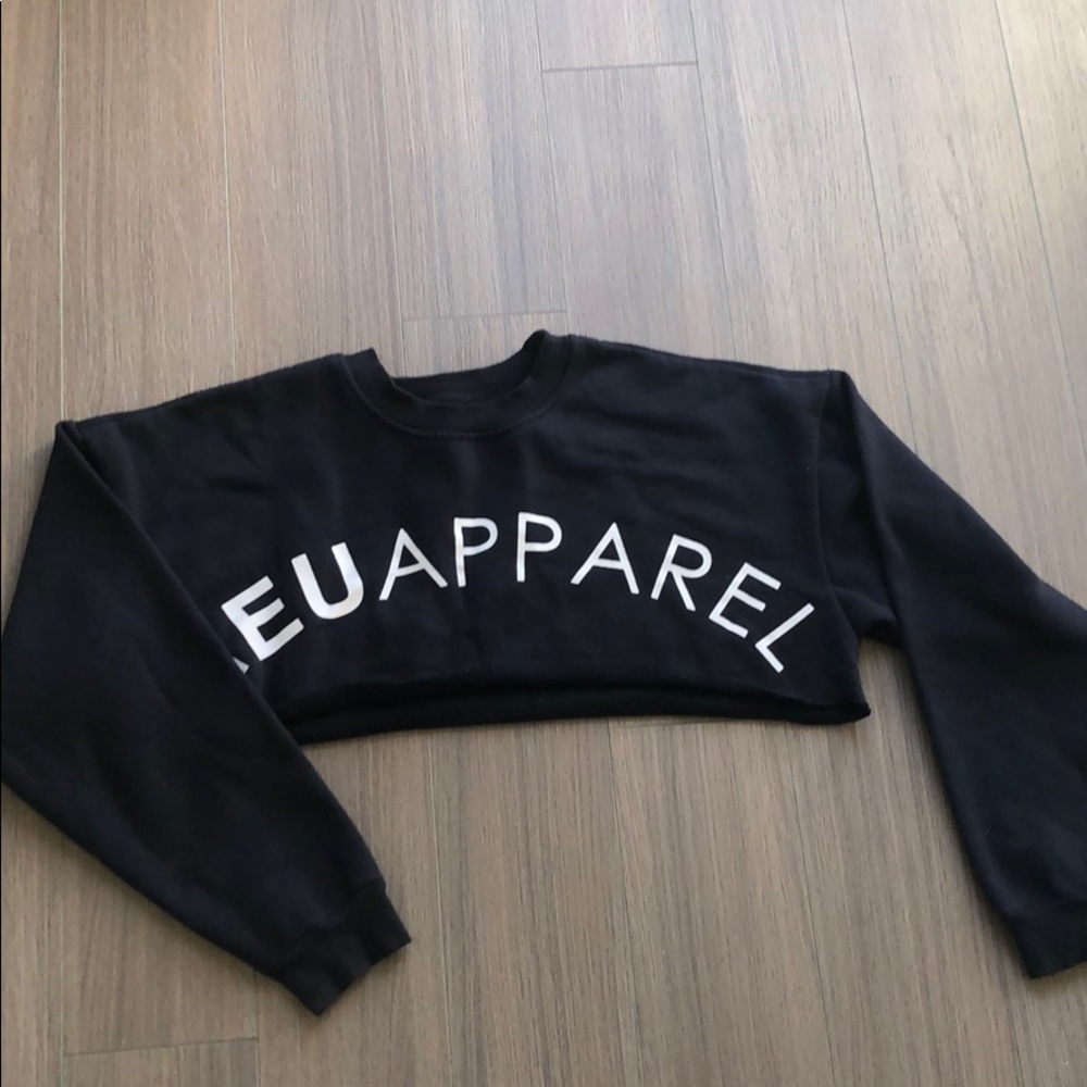 NEU Apparel Game Changer Supper Cropped Sweat